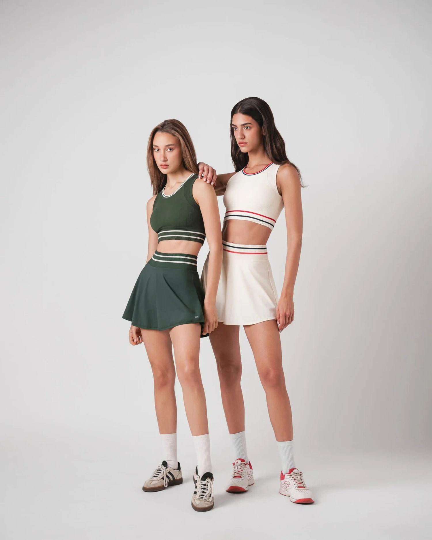 Ensemble Aryna Rétro Tennis &amp; Padel – Vert royal – Brassière Rembourrée + Jupe