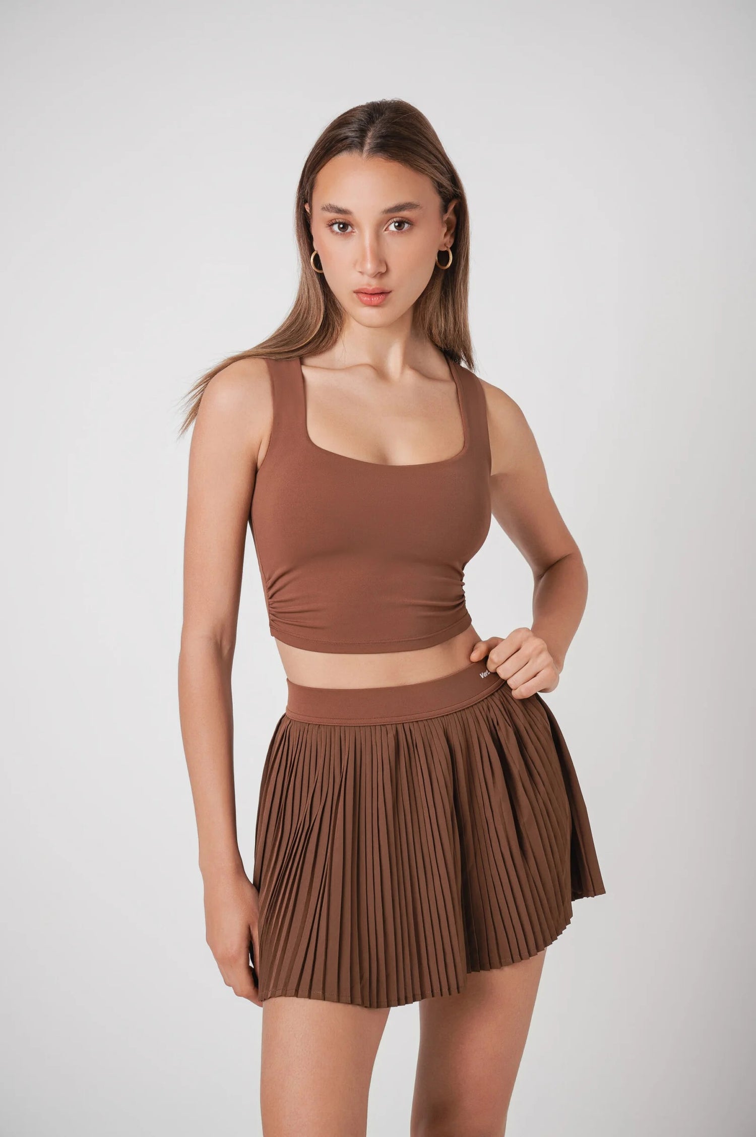 Ensemble Serena Tennis &amp; Padel – Noir – Brassière crop top rembourrée + Jupe